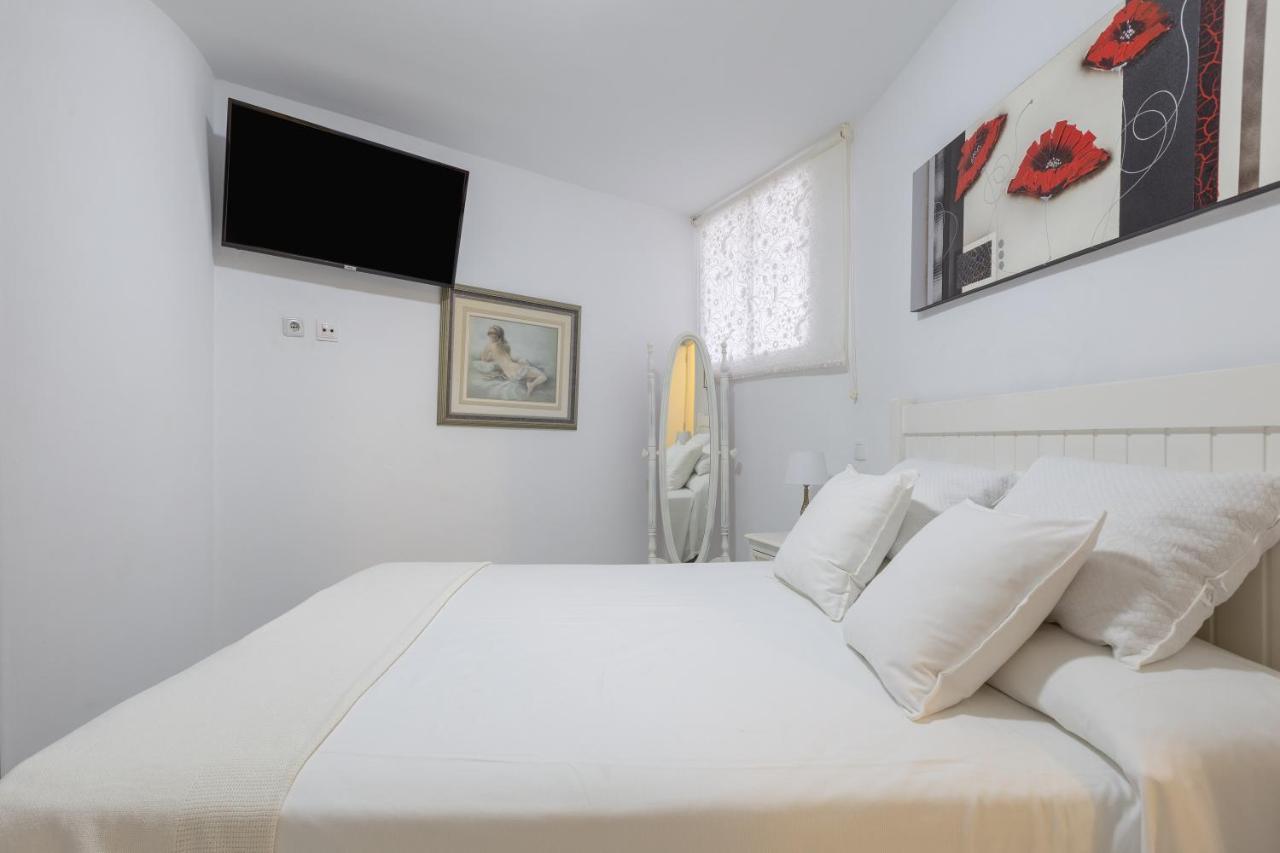 Apt Playa Y Montana Apartman Torremolinos Kültér fotó